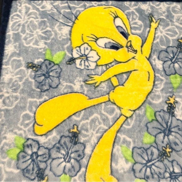 Vintage Tweety Bird Blanket 57” x 41.5” Flowers - Picture 14 of 16